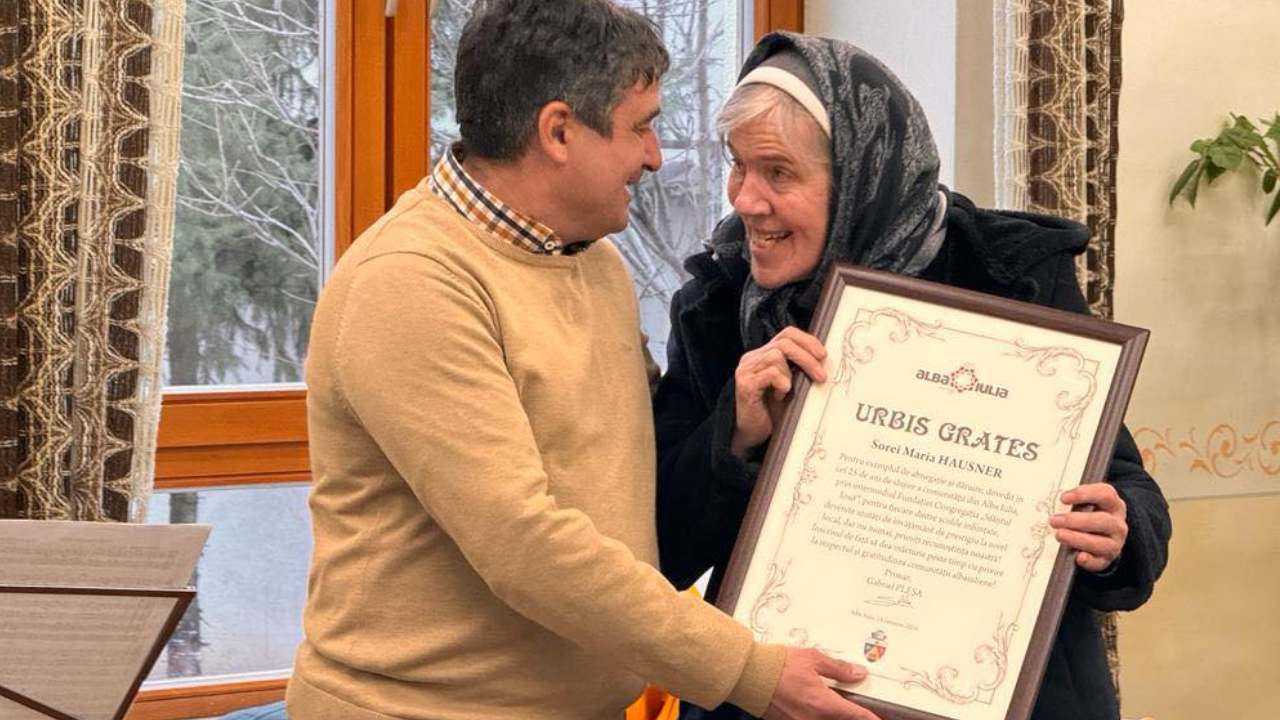 Distincția Urbis Grates penttru Sora Maria HAUSNER - Liceul Teoretic Sfântul Iosif